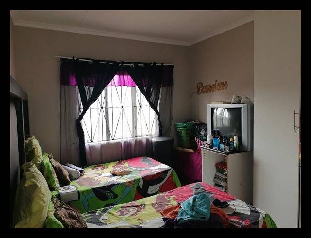 3 BEDROOM HOUSE FOR SALE IN BRACKENHAM